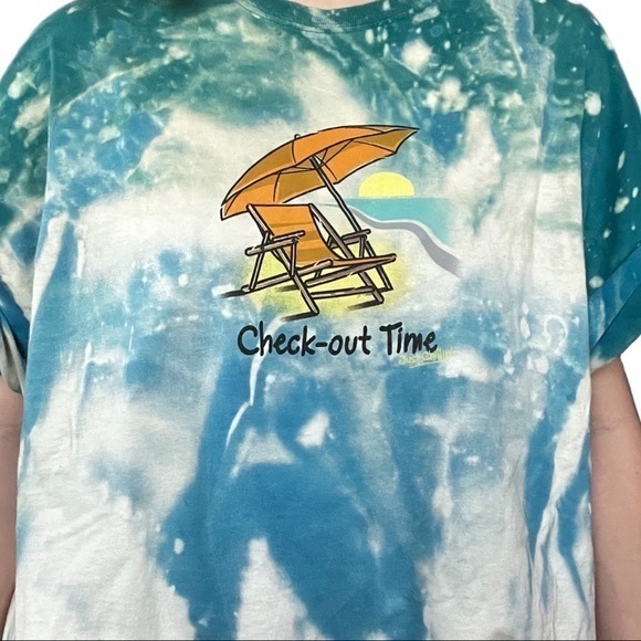 Gildan Check Out Time Bleach Dyed Graphic Short Sleeved T-Shirt Size 2XL - Picture 3 of 7